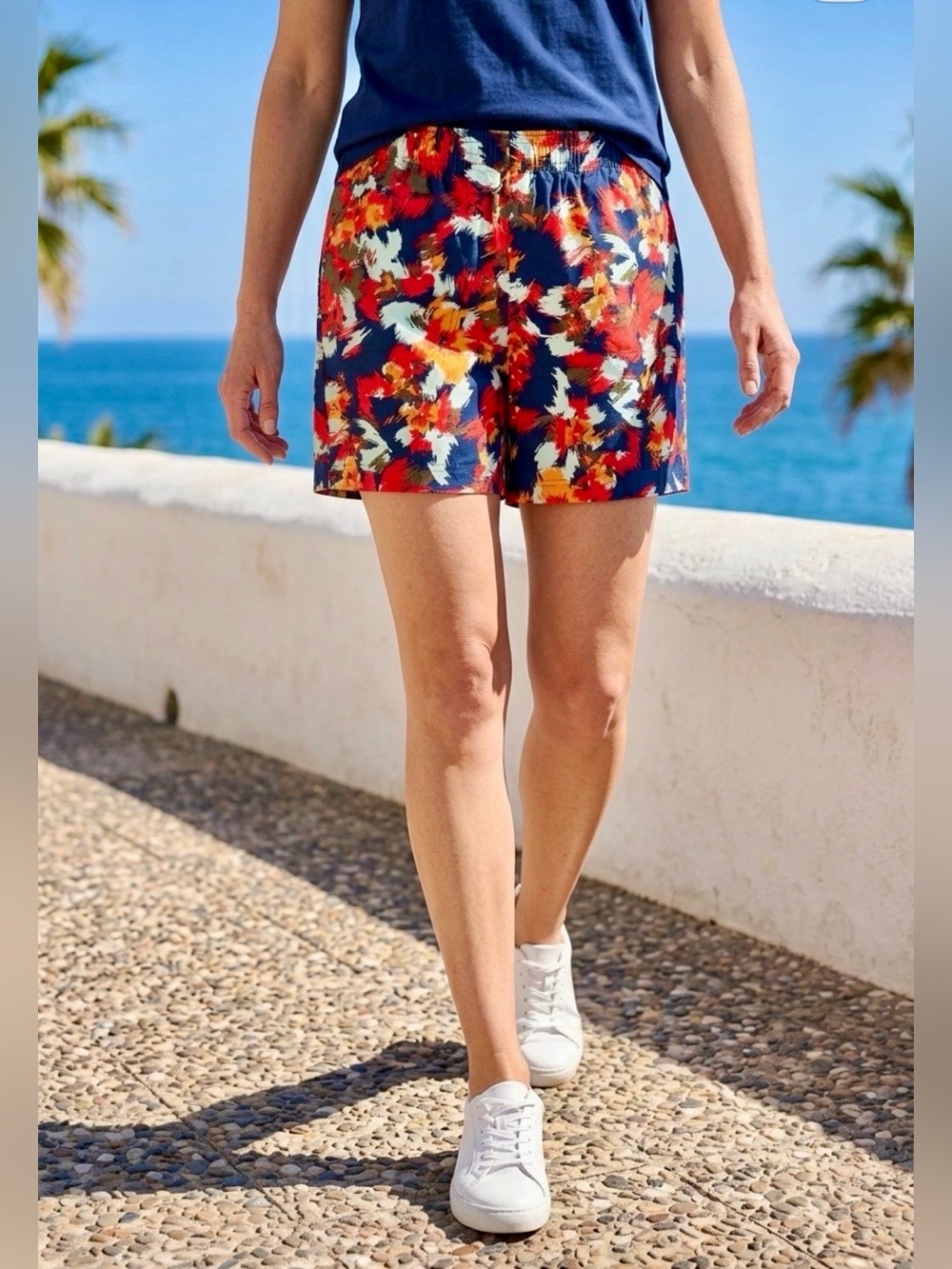 Columbia Women's Walnut River Floral Shorts - Multicolor in S